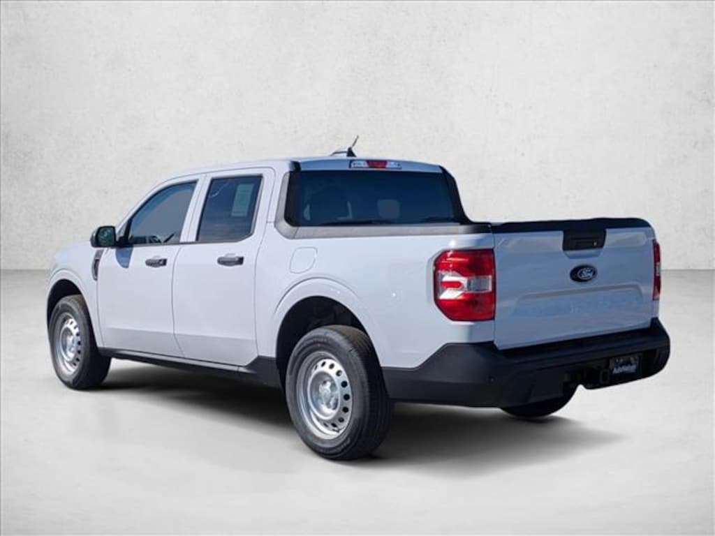 New 2025 Ford Maverick XL Truck SuperCrew