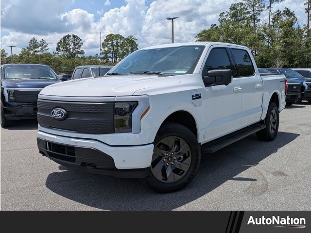 2025 Ford F-150 Lightning Flash's photo