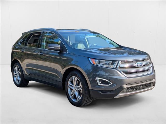 2016 Ford Edge Titanium photo 2