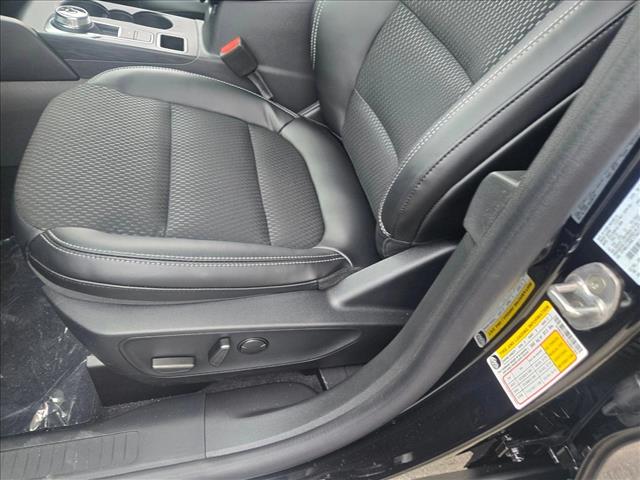 2025 Ford Escape photo 4