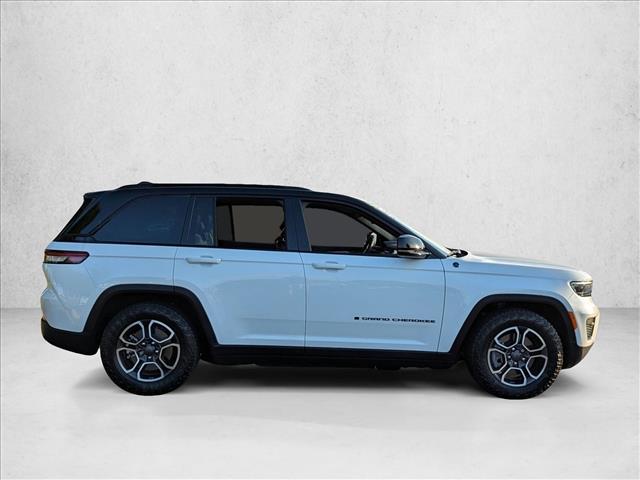 2022 Jeep Cherokee Trailhawk 4xe photo 4