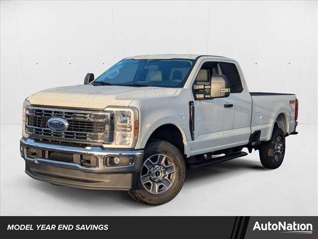2025 Ford F-350 Super Duty XLT's photo