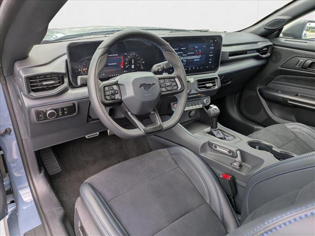 2025 Ford Mustang Dark Horse Deluxe photo 3