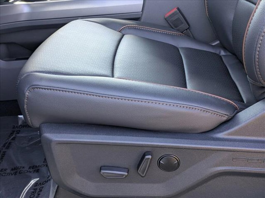 New 2026 Ford F-250 LARIAT Truck Crew Cab