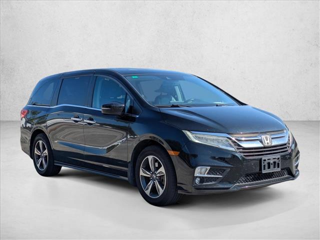 2018 Honda Odyssey Touring photo 3