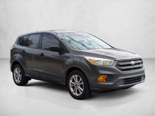 2017 Ford Escape S photo 3