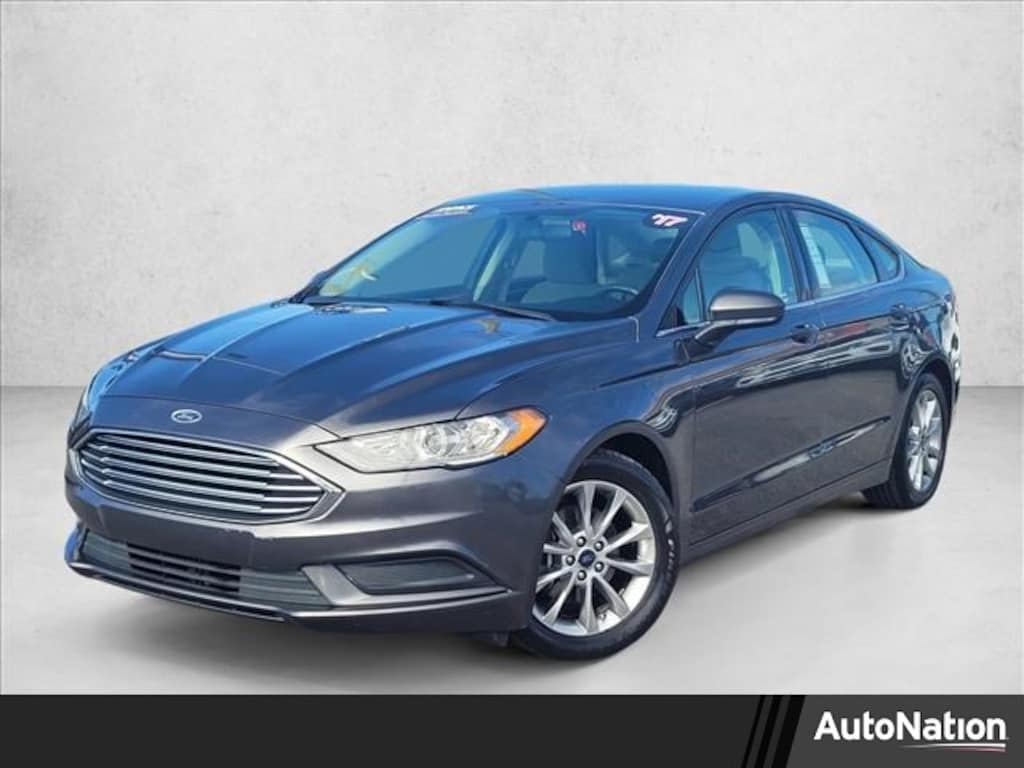 Used 2017 Ford Fusion SE Sedan