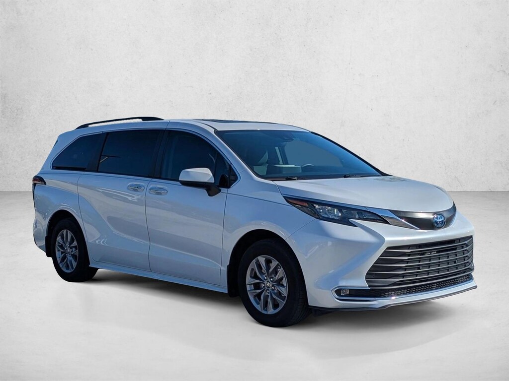 Certified 2024 Toyota Sienna XLE 8 Passenger Van Passenger Van