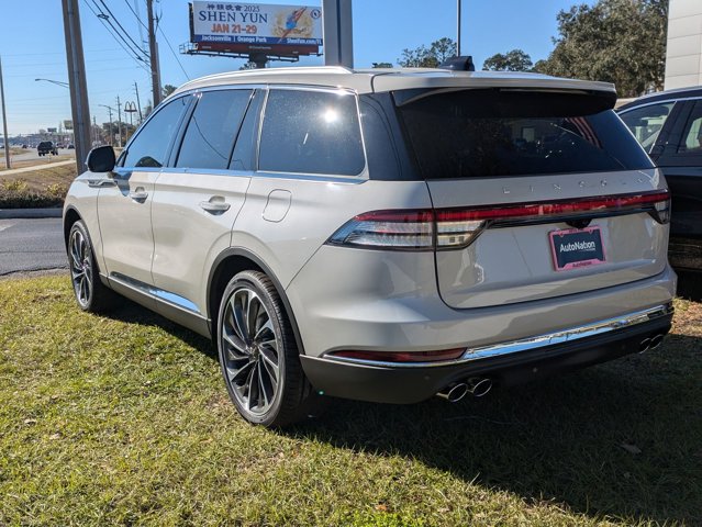 2025 Lincoln Aviator Reserve photo 2