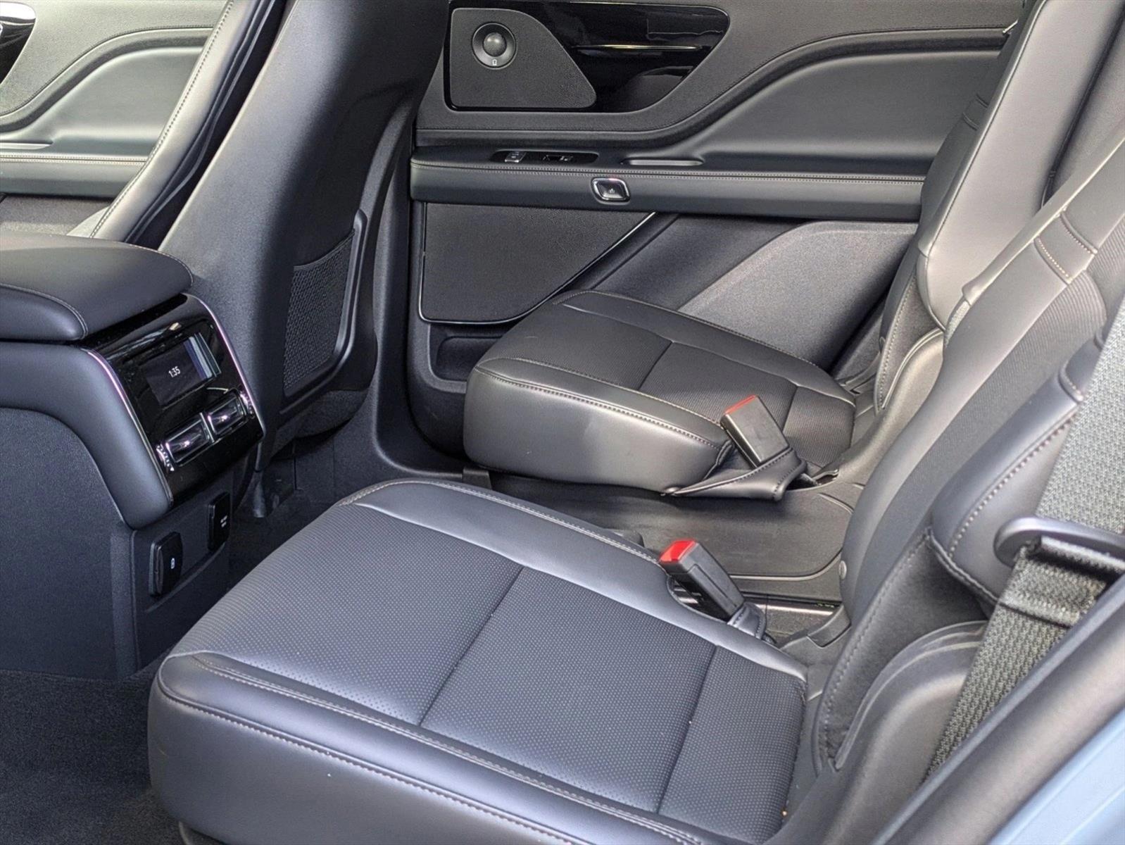 2025 Lincoln Aviator Premiere - Photo 14