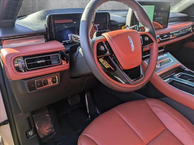 2025 Lincoln Aviator Reserve photo 3