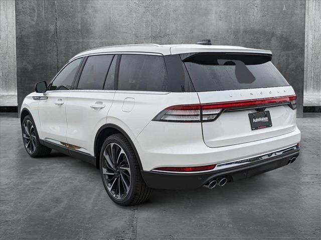 2025 Lincoln Aviator Reserve photo 2