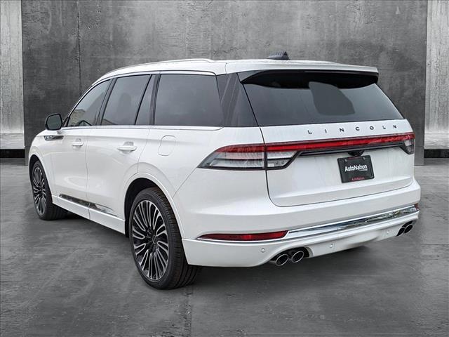 2025 Lincoln Aviator Black Label photo 2