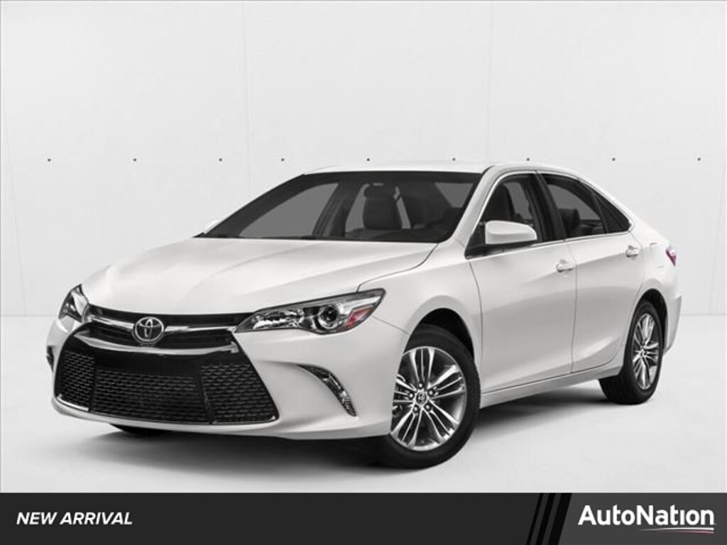 Used 2016 Toyota Camry SE Sedan