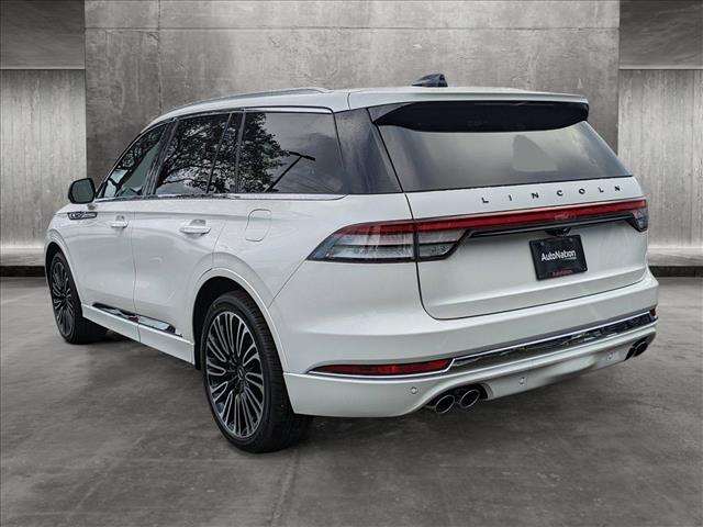 2025 Lincoln Aviator Black Label photo 2