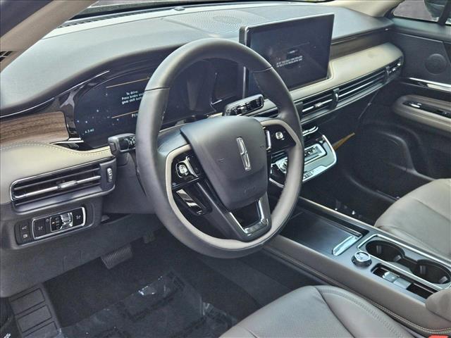 2024 Lincoln Corsair Grand Touring photo 3