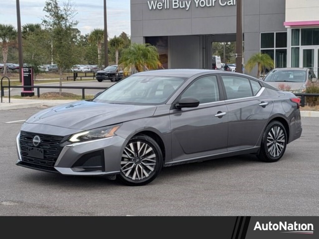 Used 2024 Nissan Altima 2.5 SV Sedan