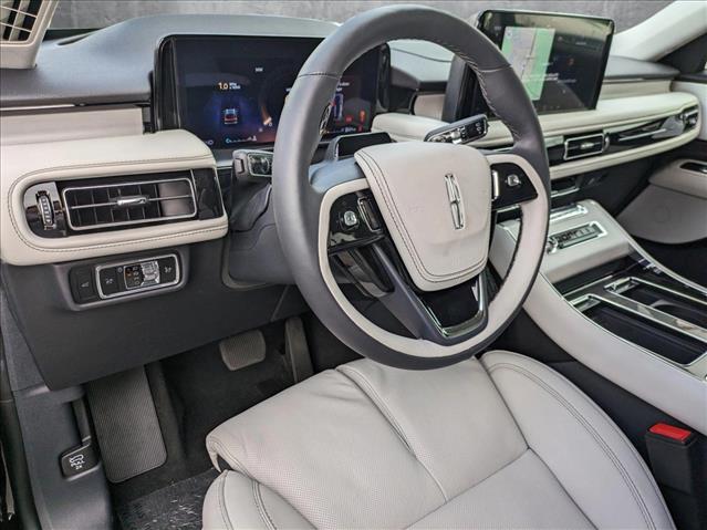 2025 Lincoln Aviator Reserve photo 3