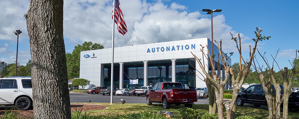Exterior view of AutoNation Lincoln Orange Park serving Orange Park