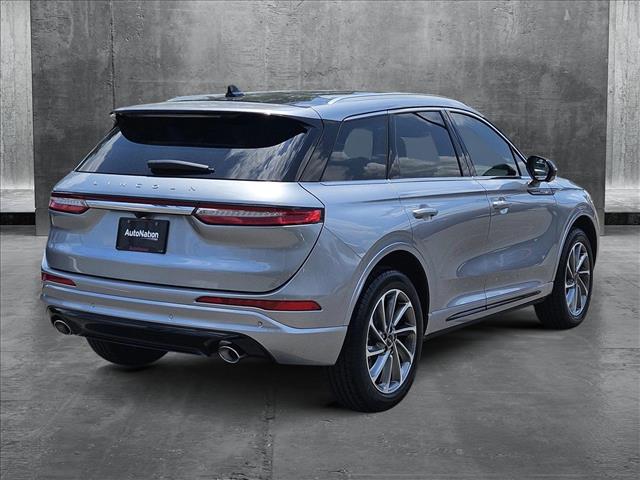 2024 Lincoln Corsair Grand Touring photo 2