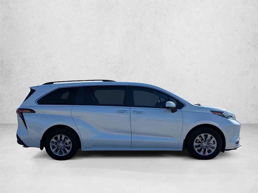 Certified 2024 Toyota Sienna XLE 8 Passenger Van Passenger Van