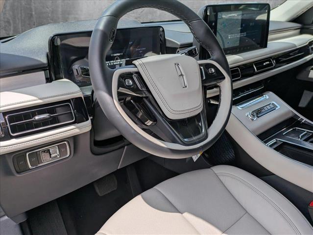 2025 Lincoln Aviator Reserve photo 3