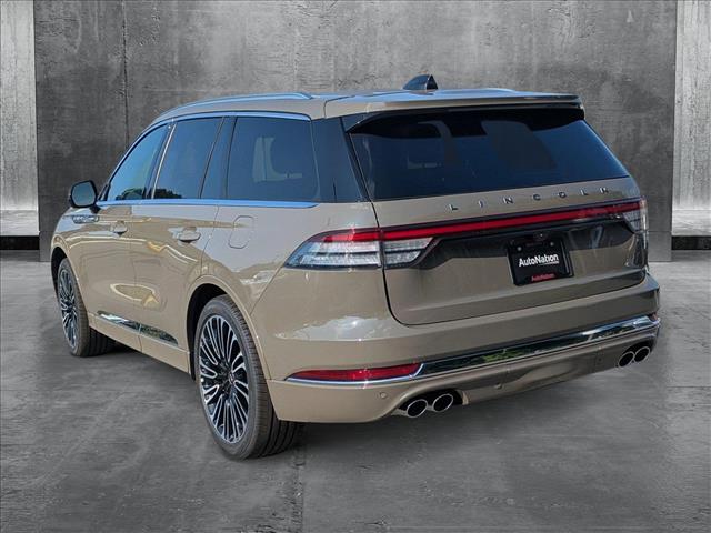 2025 Lincoln Aviator Black Label photo 2