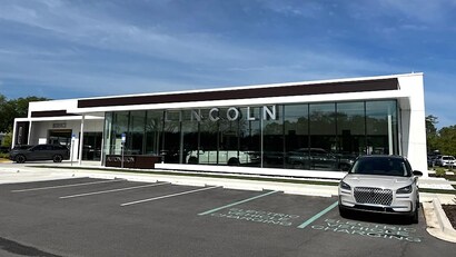 Lincoln Car Dealer