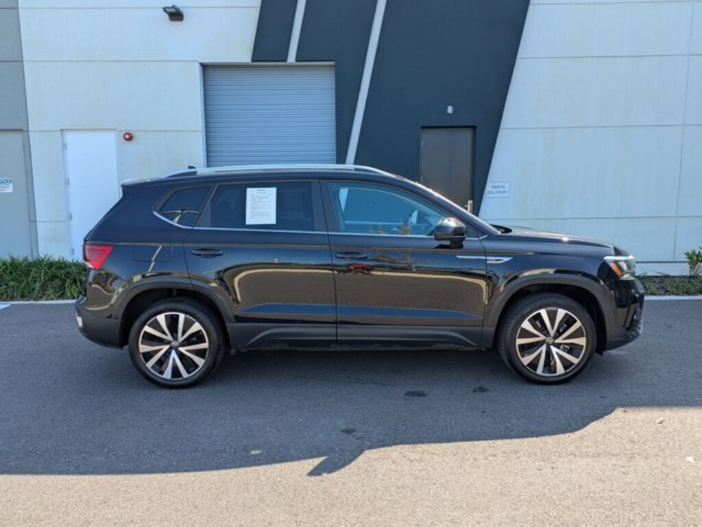 Used 2024 Volkswagen Taos 1.5T SE SUV