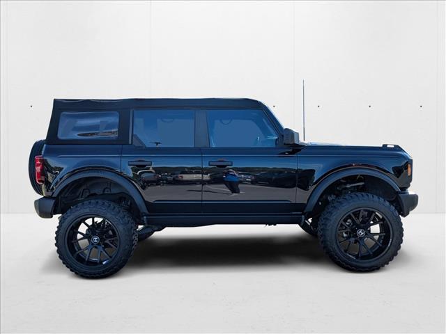 2022 Ford Bronco Base photo 4