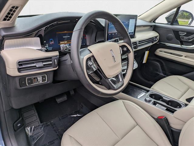 2025 Lincoln Corsair Premiere photo 3