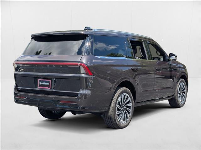 2025 Lincoln Navigator Black Label photo 2