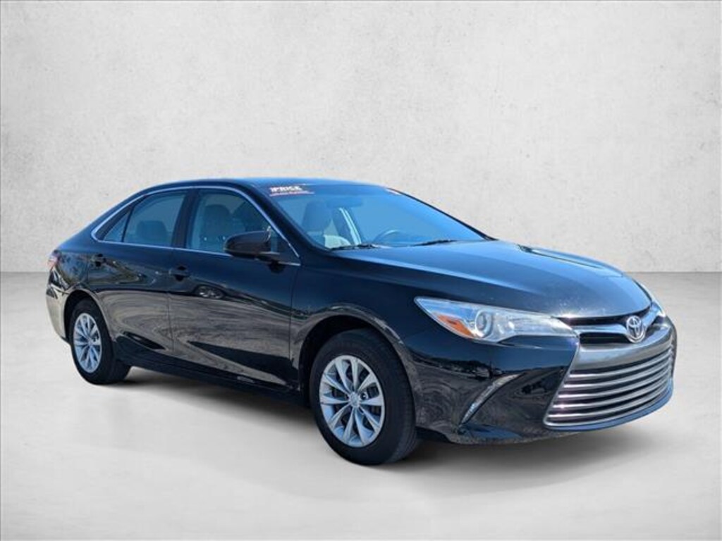 Used 2017 Toyota Camry LE Sedan