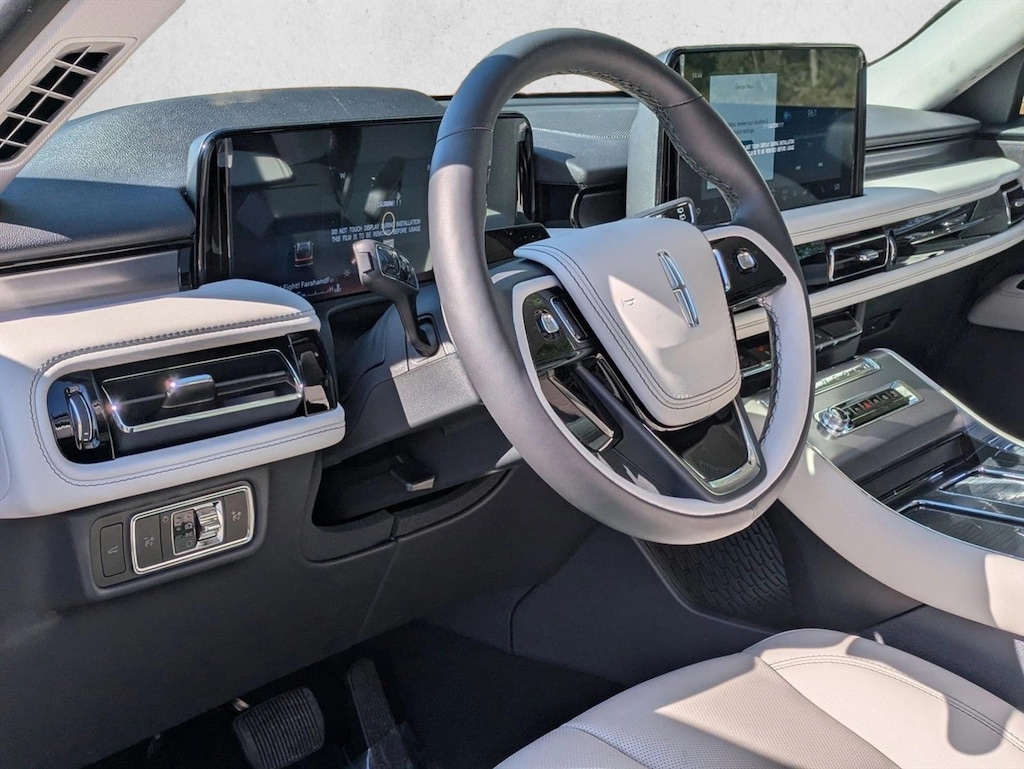 New 2026 Lincoln Aviator Premiere SUV