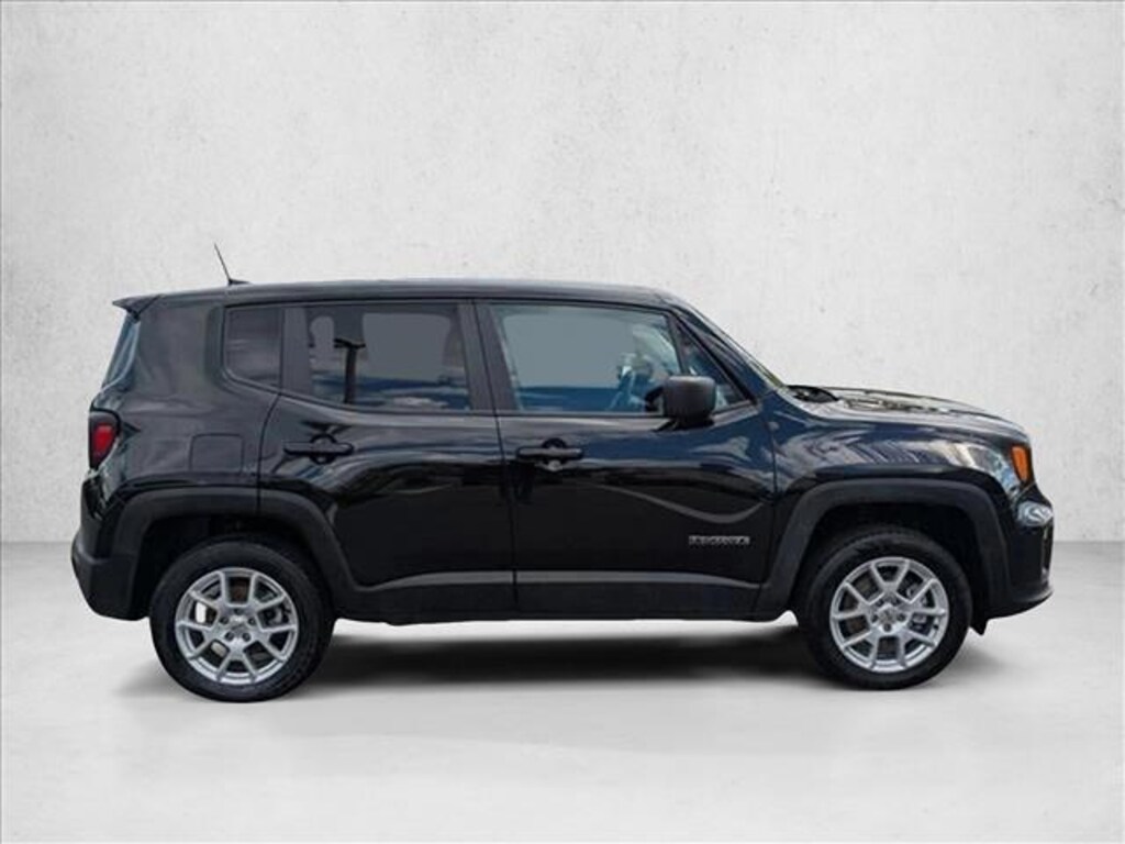 Used 2023 Jeep Renegade Latitude SUV