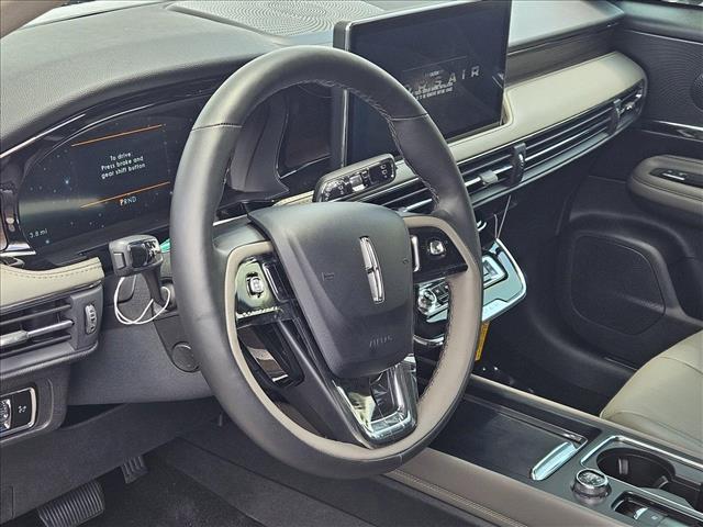 2024 Lincoln Corsair Grand Touring photo 3