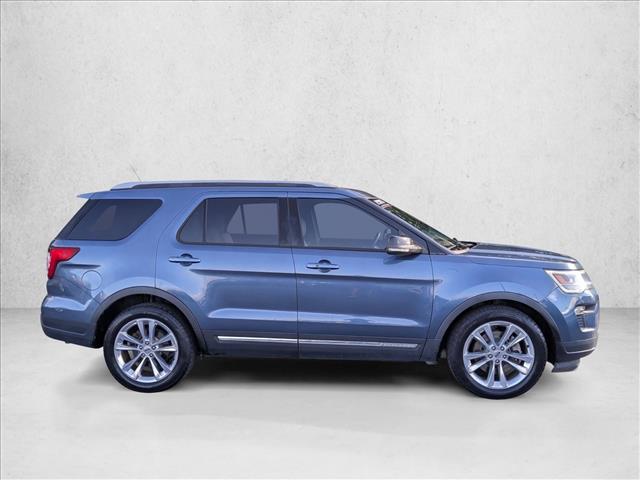 2018 Ford Explorer XLT photo 3