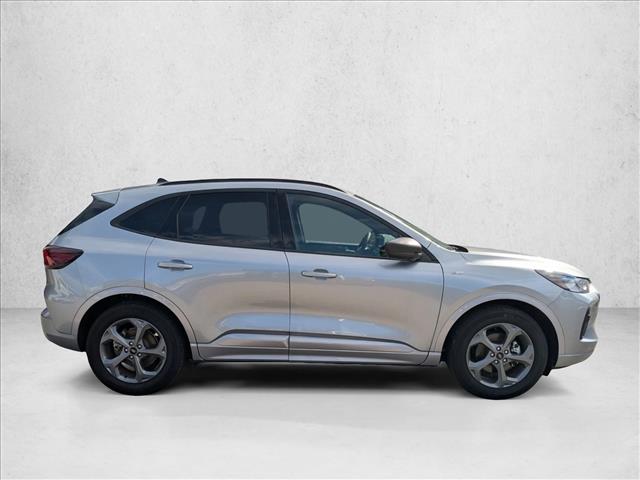 2024 Ford Escape ST-Line photo 4