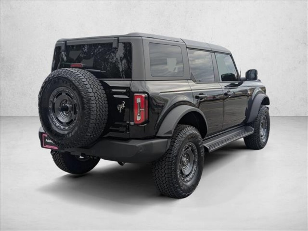 New 2025 Ford Bronco Outer Banks SUV