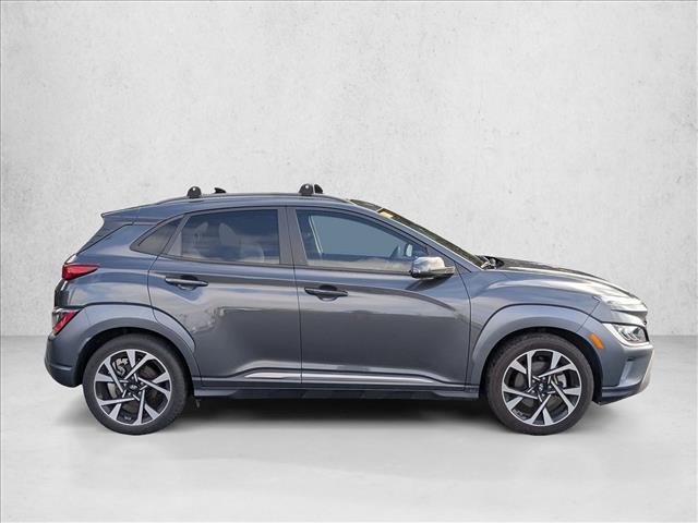 2022 Hyundai Kona Limited photo 4
