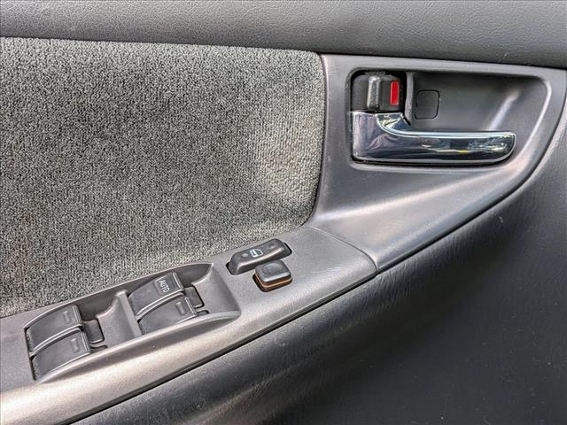 2005 Toyota Corolla S photo 3