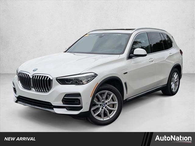 2022 BMW X5 45e's photo