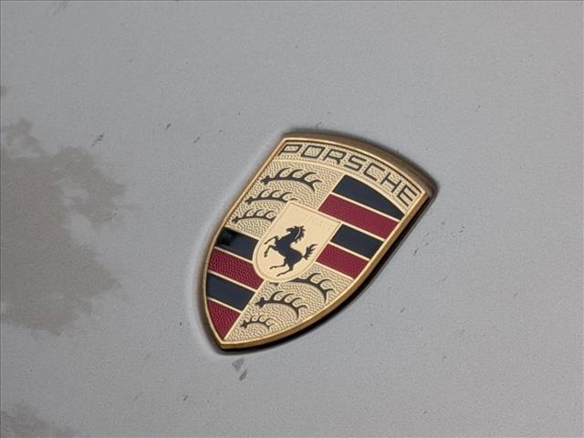 2018 Porsche Macan photo 4