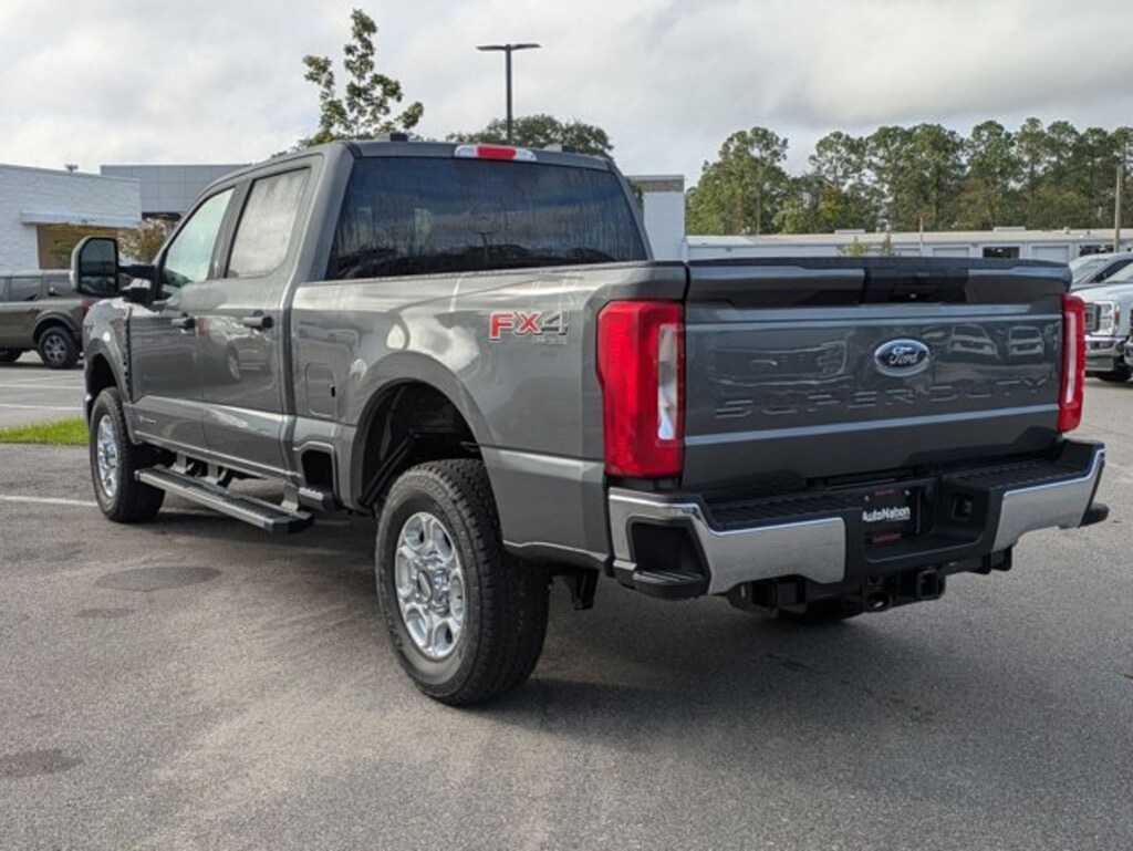 New 2026 Ford F-250 XLT Truck Crew Cab