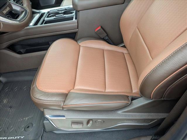 2025 Ford F-350 King Ranch photo 3