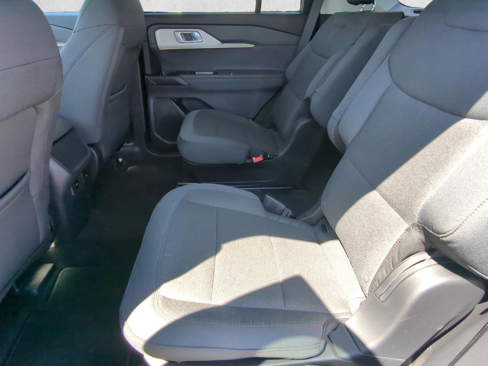 2026 Ford Explorer Active - Photo 15