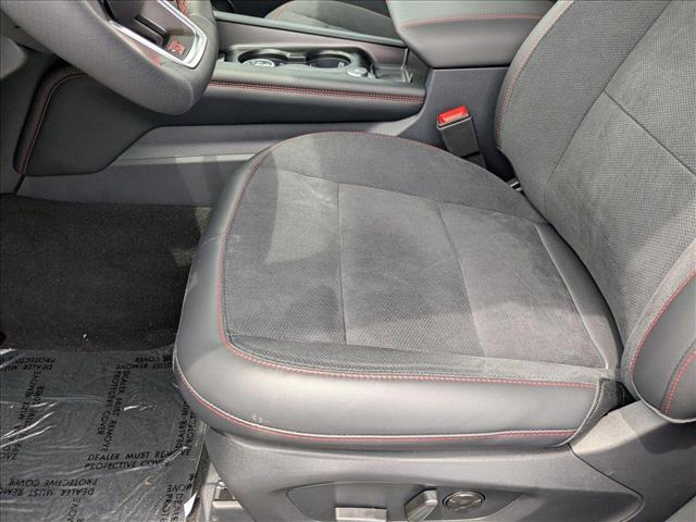 2025 Ford Explorer ST photo 3