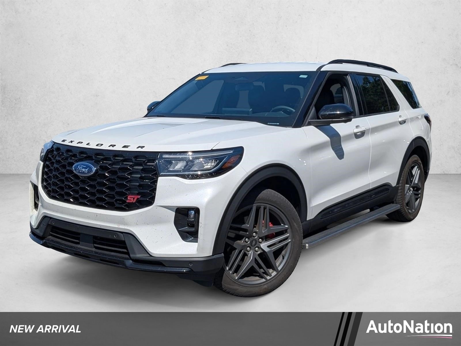 2025 Ford Explorer ST (PL535)'s photo