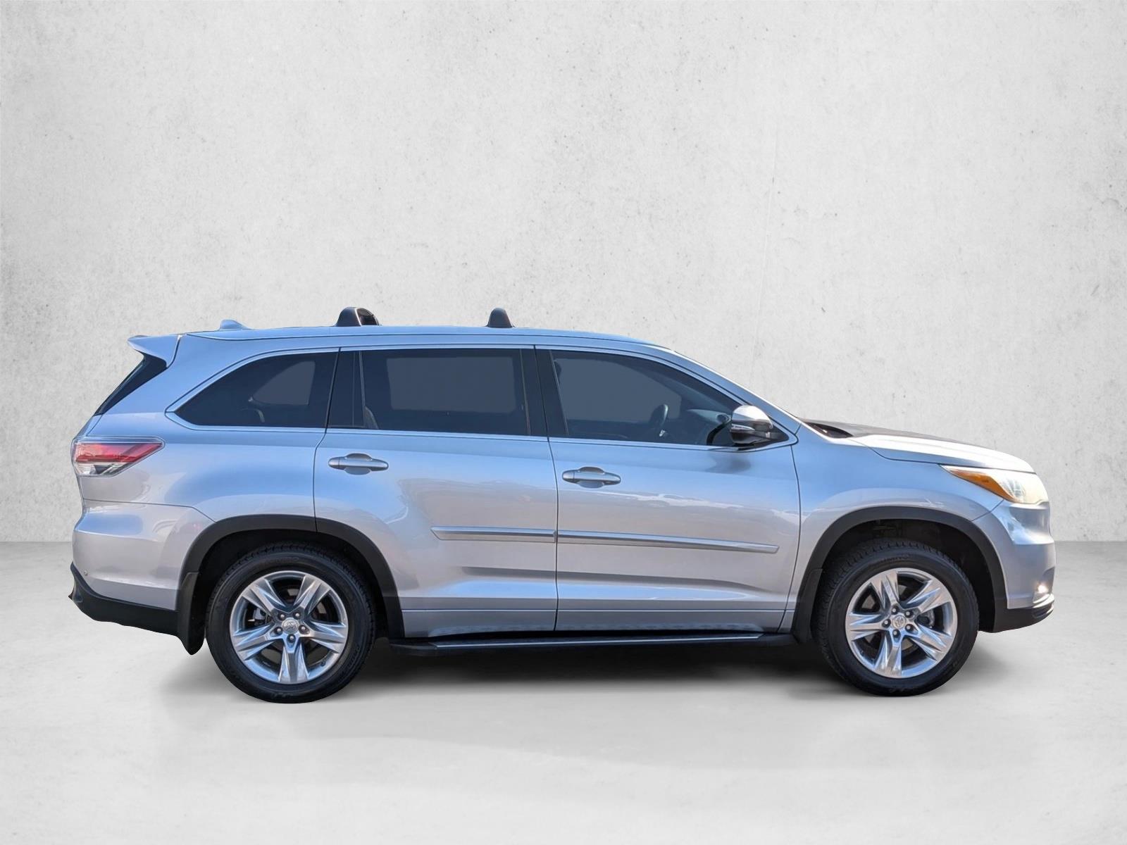 2015 Toyota Highlander 4