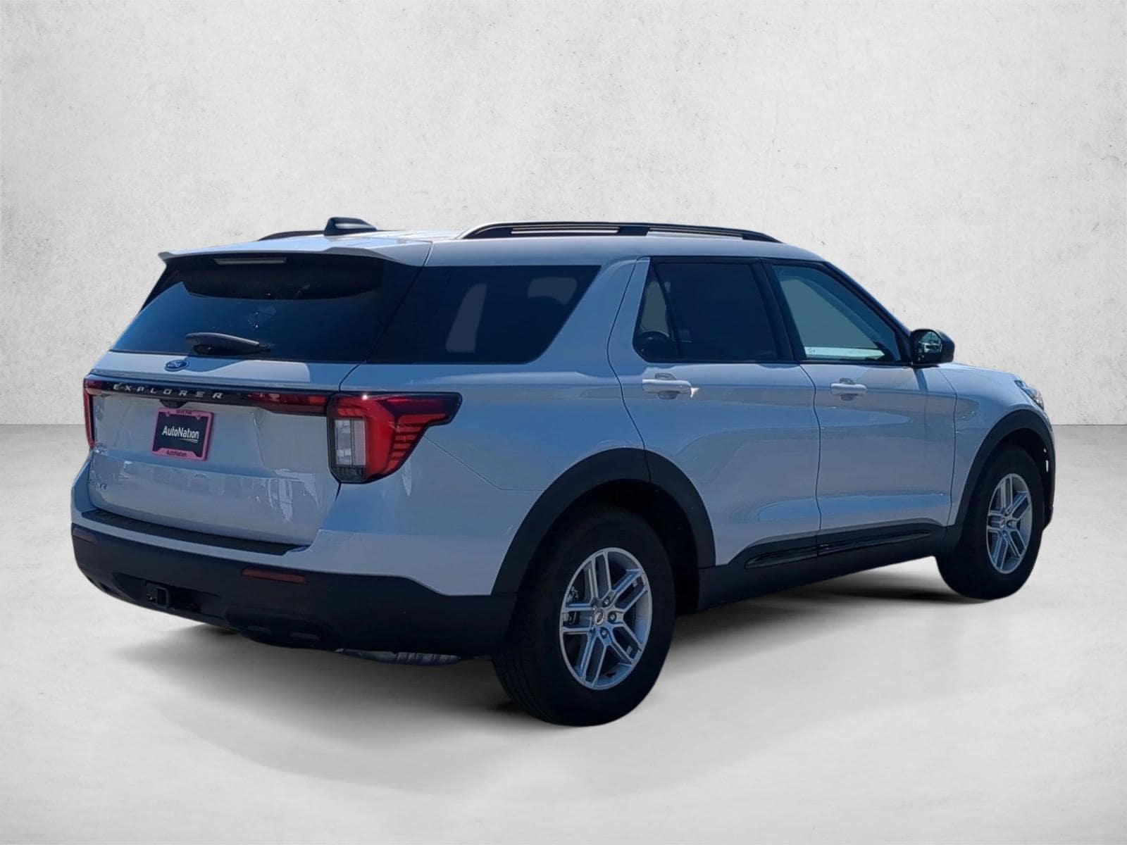 2026 Ford Explorer Active - Photo 2